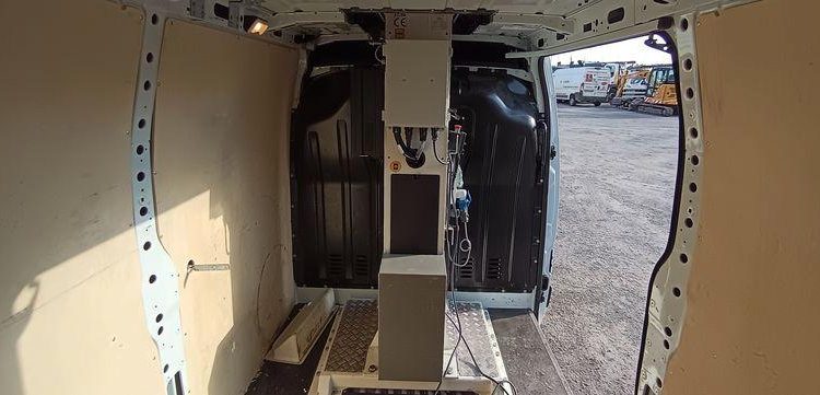 RENAULT MASTER AVEC NACELLE KLUBB KL32 / 10 M -DIESEL – 271 HEURES – 29791 KMS – AN 2016 BLANC GC-197-VK