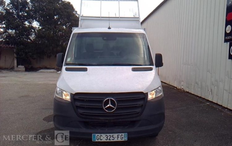 MERCEDES SPRINTER 519 CDI BENNE SIMPLE CABINE COFFRE BLANC GC-325-FG