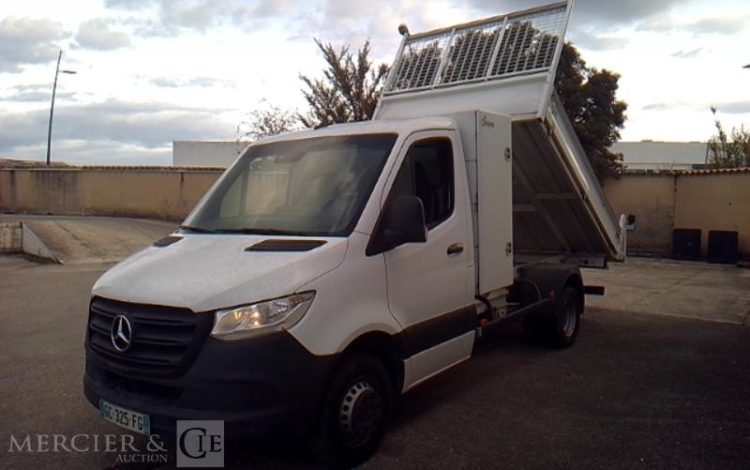 MERCEDES SPRINTER 519 CDI BENNE SIMPLE CABINE COFFRE BLANC GC-325-FG