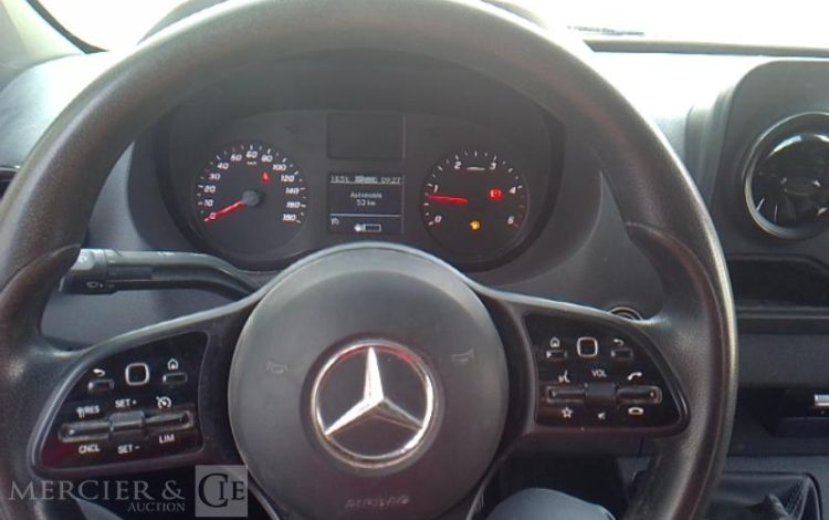 MERCEDES SPRINTER 519 CDI BENNE SIMPLE CABINE COFFRE BLANC GC-325-FG