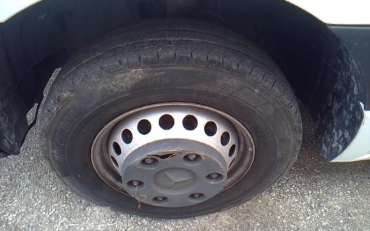 MERCEDES SPRINTER 519 CDI BENNE SIMPLE CABINE COFFRE BLANC GC-325-FG