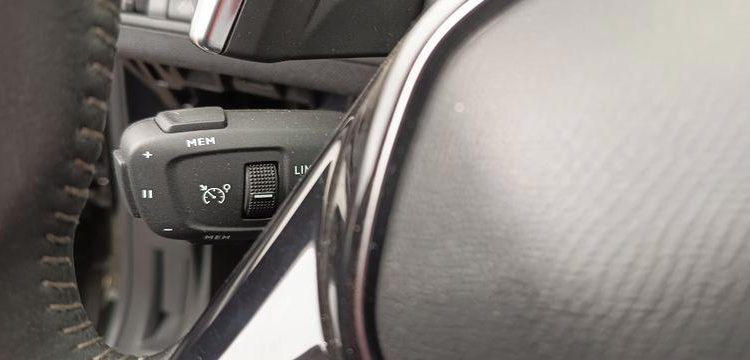 PEUGEOT 3008 STYLE SUV 1.5 BLUEHDi 131 CV / 96 KW – DIESEL – 196210 LMS – ANNEE 2022 NOIR GF-327-PV