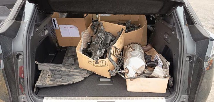 PEUGEOT 3008 STYLE SUV 1.5 BLUEHDi 131 CV / 96 KW – DIESEL – 196210 LMS – ANNEE 2022 NOIR GF-327-PV