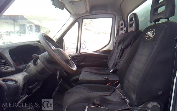 IVECO DAILY 35-160 BENNE SIMPLE CABINE COFFRE BLANC GG-784-VF