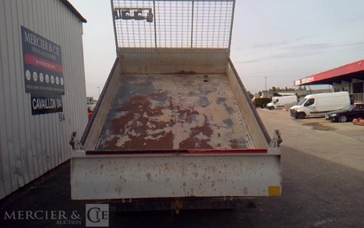 IVECO DAILY 35-160 BENNE SIMPLE CABINE COFFRE BLANC GG-784-VF