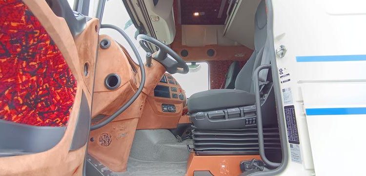 DAF XF 480 FT – 4X2 – SPACE CABINE  – 459764 KMS – ANNEE 2022 BLANC GG-849-FB