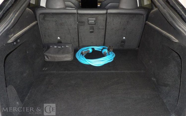 TESLA MODEL Y 515 82KWH GRANDE-AUTONOMIE DUAL-MOTOR 4WD NOIR GQ-725-QT