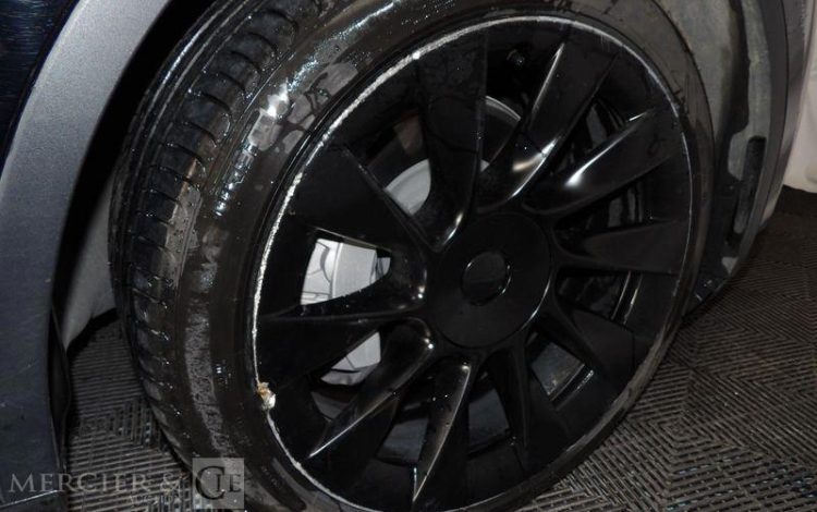 TESLA MODEL Y 515 82KWH GRANDE-AUTONOMIE DUAL-MOTOR 4WD NOIR GQ-725-QT