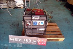 GENERIQUE GROUPE ELECTROGENE 7KVA INVERTER ROUGE GRO010615