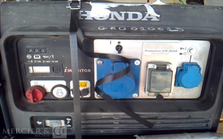 GENERIQUE GROUPE ELECTROGENE 7KVA INVERTER ROUGE GRO010615