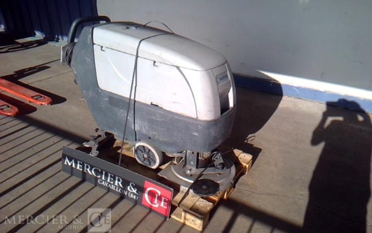 AUTOLAVEUSE 1400M2/H 1,5KW / 220V  LAV010234