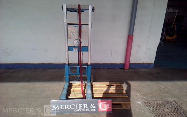 LEVE MATERIAU VERT 3,10M 180KG  LEV010779