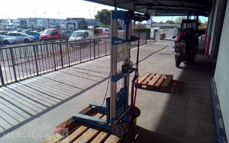 LEVE MATERIAU VERT 3,10M 180KG  LEV010779