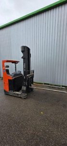 CHARIOT ELECTRIQUE LATERAL retract BT RRE160 MAT TRIPLEX CAPACITE 1,6T 8,5M  MV2