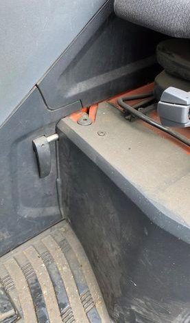 CHARIOT ELECTRIQUE LATERAL retract BT RRE160 MAT TRIPLEX CAPACITE 1,6T 8,5M  MV2