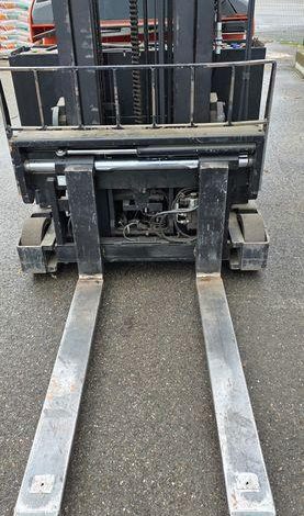 CHARIOT ELECTRIQUE LATERAL retract BT RRE160 MAT TRIPLEX CAPACITE 1,6T 8,5M  MV2