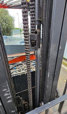 CHARIOT ELECTRIQUE LATERAL retract BT RRE160 MAT TRIPLEX CAPACITE 1,6T 8,5M  MV2