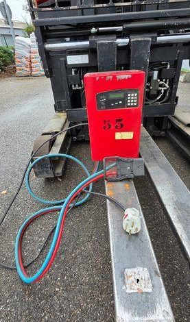 CHARIOT ELECTRIQUE LATERAL retract BT RRE160 MAT TRIPLEX CAPACITE 1,6T 8,5M  MV2