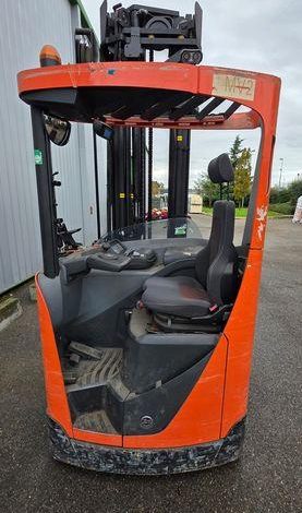 CHARIOT ELECTRIQUE LATERAL retract BT RRE160 MAT TRIPLEX CAPACITE 1,6T 8,5M  MV2