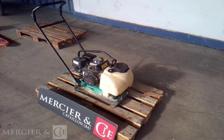 PLAQUE VIBRANTE 70KG PQ1 ESSENCE  PLA010934