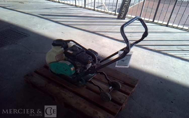 PLAQUE VIBRANTE 70KG PQ1 ESSENCE  PLA748505