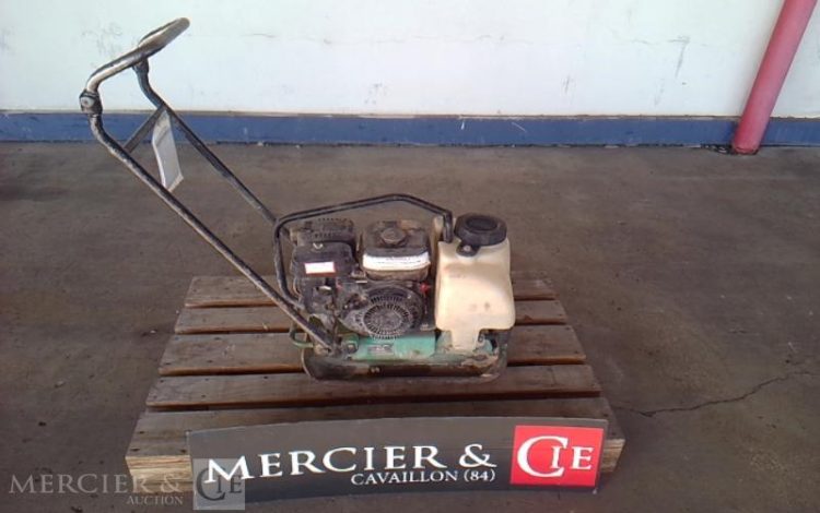 GENERIQUE PLAQUE VIBRANTE 70KG PQ1 ESS. VERT PLA750938