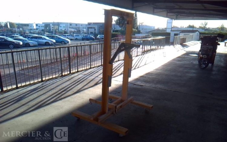 PORTIQUE POUR ESSAIS EN CHARGE  SUP010058