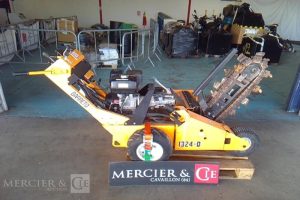 GENERIQUE TRANCHEUSE SOLS HYDRAULIQUE JAUNE TRA010192