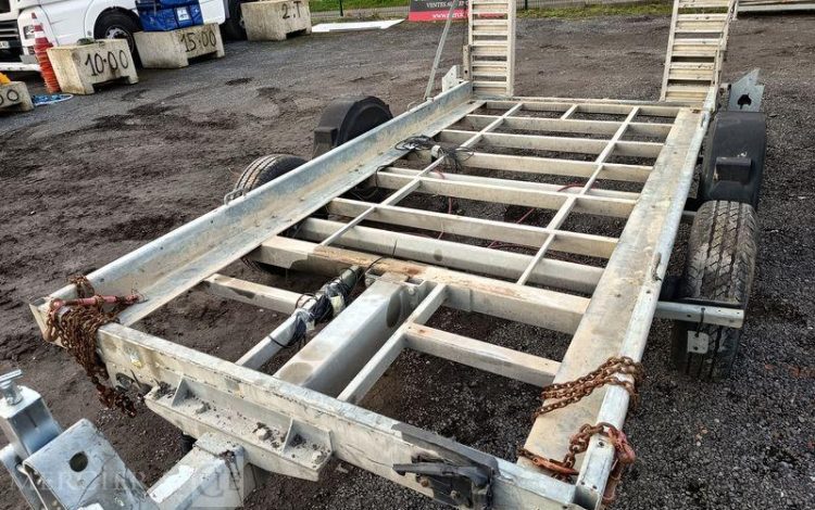 HUBIERE REMORQUE PORTE ENGIN 3T5  FF-480-ZX