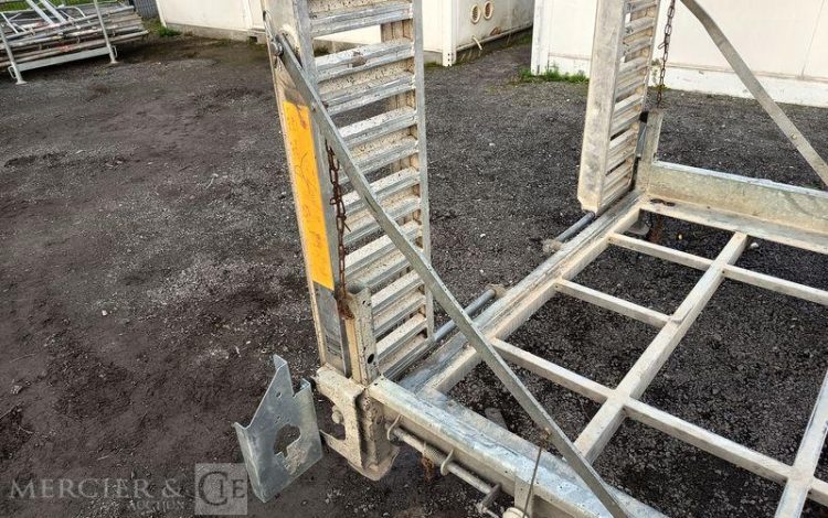 HUBIERE REMORQUE PORTE ENGIN 3T5  FF-480-ZX