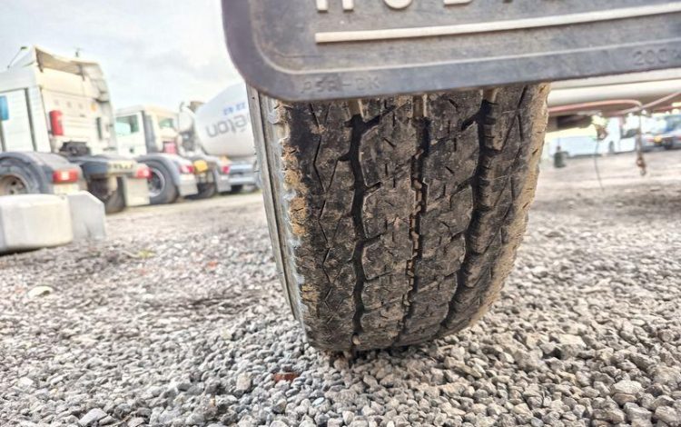 HUBIERE REMORQUE PORTE ENGIN 3T5  FF-480-ZX