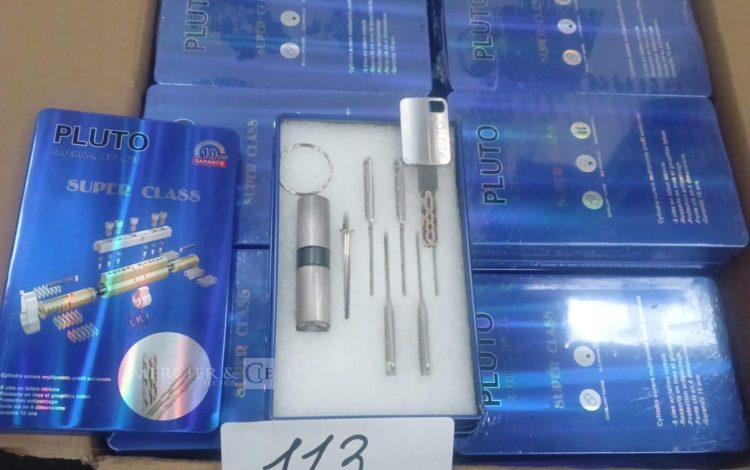 Autre Lot de 60 cylindres de serrure haute sécurité PLUTO Super Class, profil européen  117