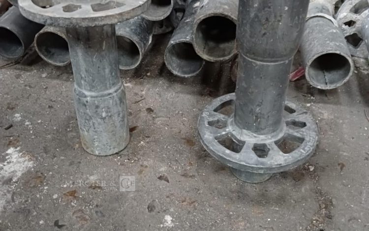 Autre Lot de 50 manchons courts de 15 cm équipés de rosaces Layer, destinés aux échafa  12