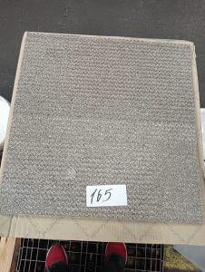 Autre Lot d&rsquo;environ 32 m2 de dalles de moquette Transformation Col 345511 , marque Int  168