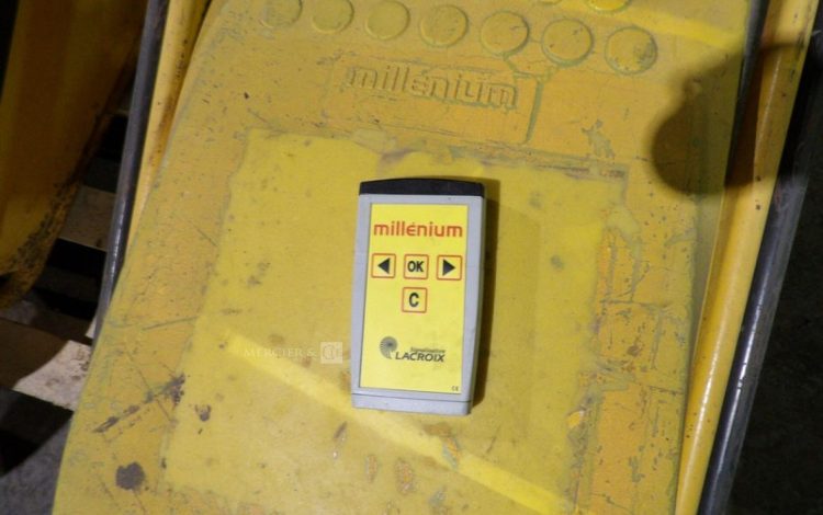 LACROIX MILLENIUM FC15  FEU013232