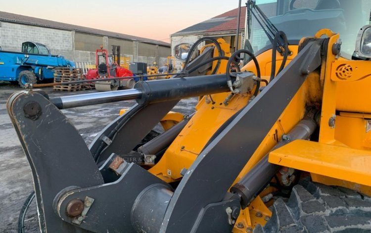 VOLVO L30G  KUB010158