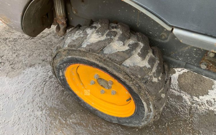 AUSA D100AHG  GYR010086