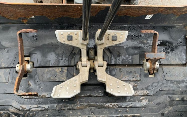 BOBCAT E17  PEL010297