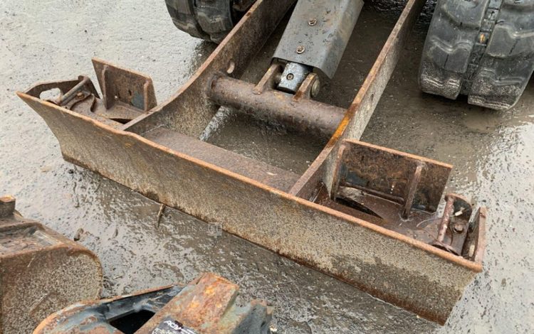 BOBCAT E17  PEL010297