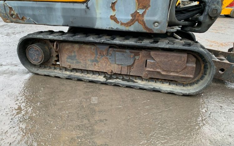 BOBCAT E17  PEL010297