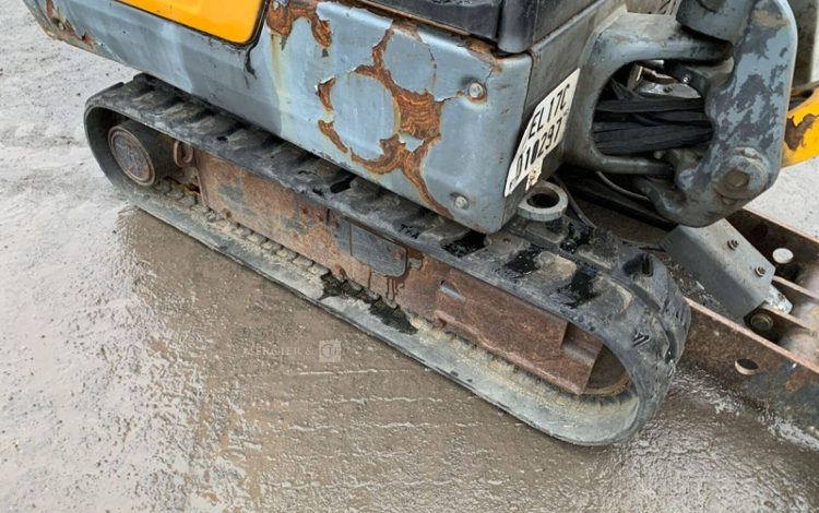 BOBCAT E17  PEL010297