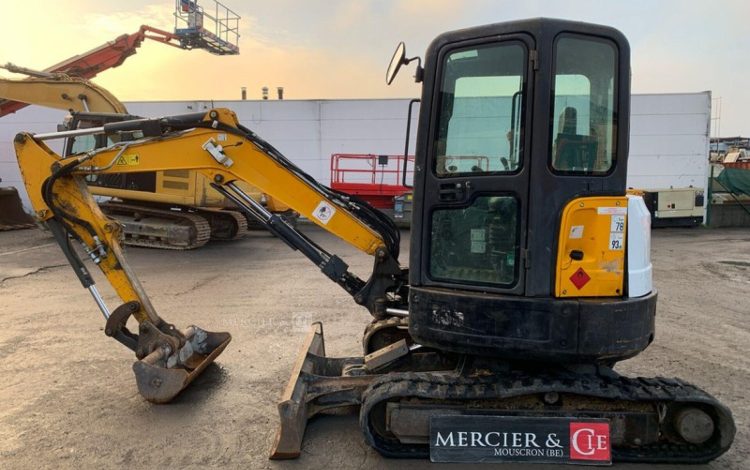 BOBCAT E35B3GR11238  PEL010291