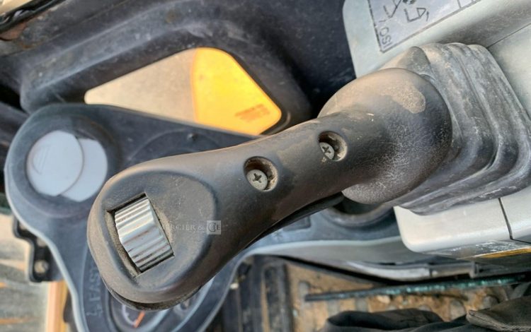 BOBCAT E35B3GR11238  PEL010291