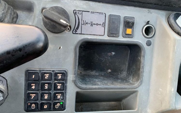 BOBCAT E35B3GR11238  PEL010291