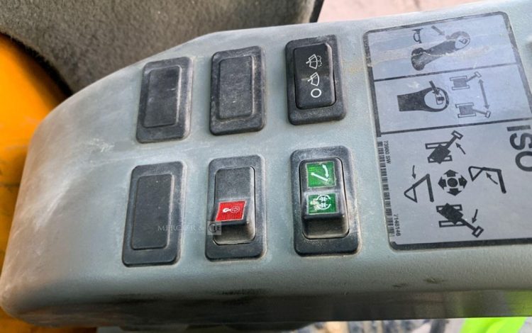 BOBCAT E35B3GR11238  PEL010291