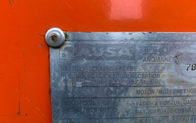 AUSA D100 AHA  DUM010042