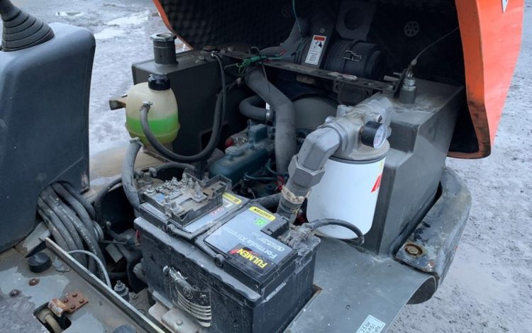 AUSA D100 AHA  DUM010042