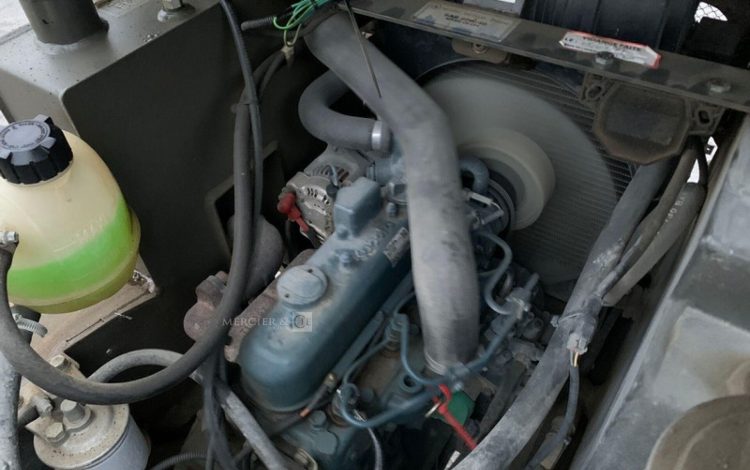 AUSA D100 AHA  DUM010042