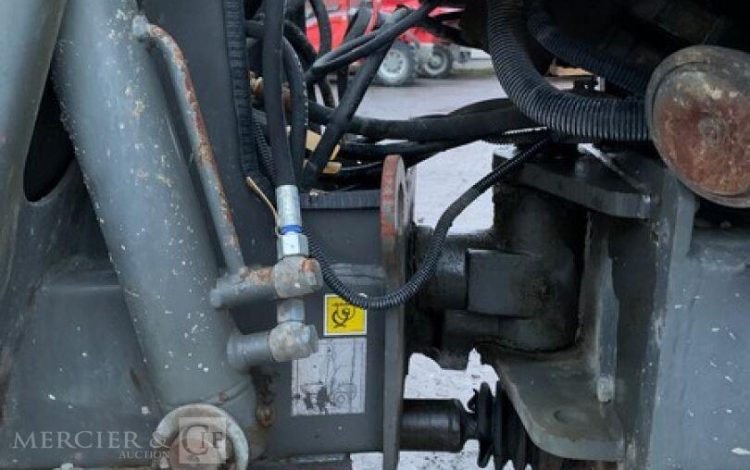 AUSA D100 AHA  DUM010042