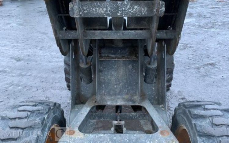 AUSA D100 AHA  DUM010042